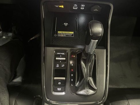 Used 2024 Honda CR-V EX-L image 19