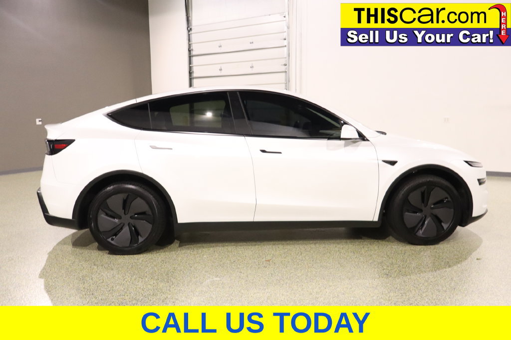 Used 2026 Tesla Model Y 2WD image 10