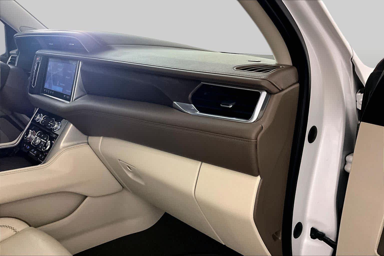 Used 2021 GMC Yukon Denali RWD image 17