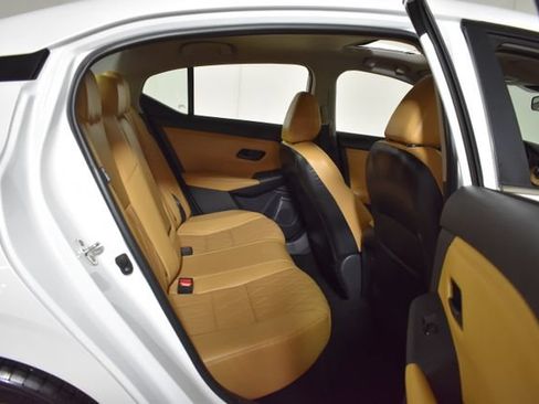 Certified 2024 Nissan Sentra SV w/ SV Premium Package FWD image 33