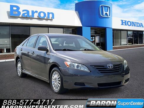 Used 2009 Toyota Camry FWD image 1