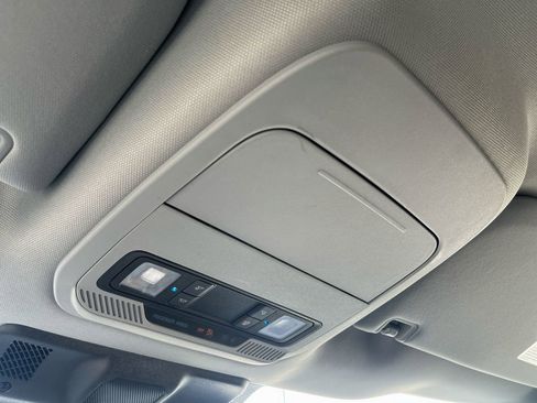 Used 2023 Ford F150 XLT image 30