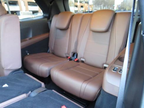 Used 2025 Mercedes-Benz GLS 450 4MATIC image 21