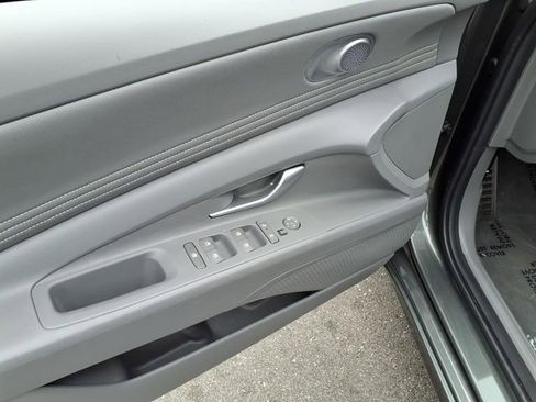 Certified 2025 Hyundai Elantra Sport FWD image 14