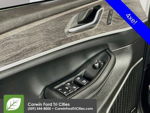 Used 2023 Jeep Grand Cherokee 4WD 4xe image 12