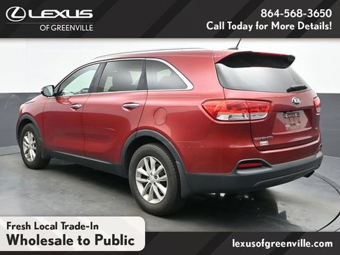 Used 2017 Kia Sorento FWD image 6