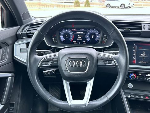 Used 2020 Audi Q3 2.0T Premium Plus w/ Premium Plus Package AWD/4WD image 11
