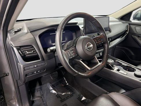 Used 2024 Nissan Rogue SL w/ SL Premium Package AWD/4WD image 12