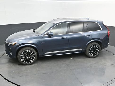 New 2026 Volvo XC90 B5 Plus image 34