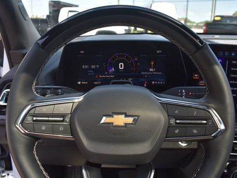 New 2026 Chevrolet Traverse High Country w/ LPO, Floor Liner Package AWD/4WD image 32