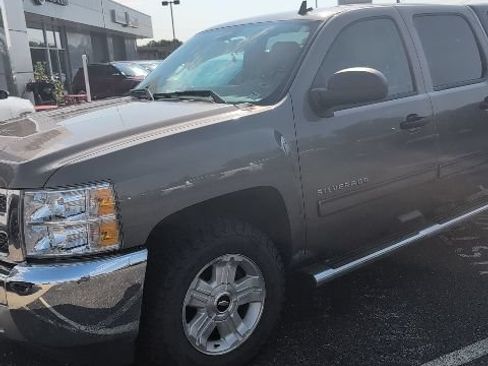 Used 2013 Chevrolet Silverado 1500 LT w/ All-Star Edition AWD/4WD image 2