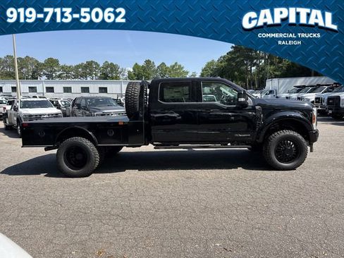 New 2026 Ford F450 XLT w/ XLT Value Package AWD/4WD image 9