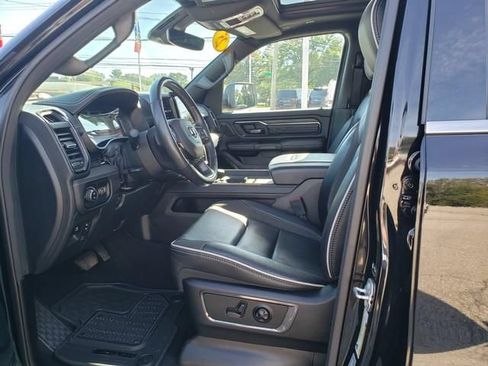 Used 2025 RAM 1500 Limited AWD/4WD image 10