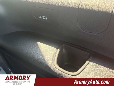 New 2025 Jeep Grand Cherokee L Laredo w/ Luxury Tech Group I image 24