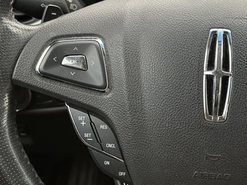 Used 2013 Lincoln MKZ FWD image 15