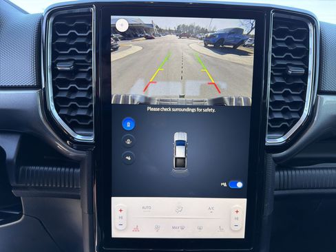 New 2025 Ford Ranger XLT w/ Equipment Group 301A High image 3