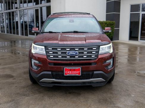 Used 2016 Ford Explorer Limited w/ Equipment Group 301A image 2