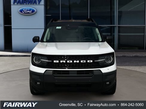 Used 2025 Ford Bronco Sport Outer Banks w/ Outer Banks Tech Package+ AWD/4WD image 2