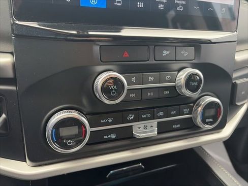 Used 2023 Ford Expedition XL AWD/4WD image 16