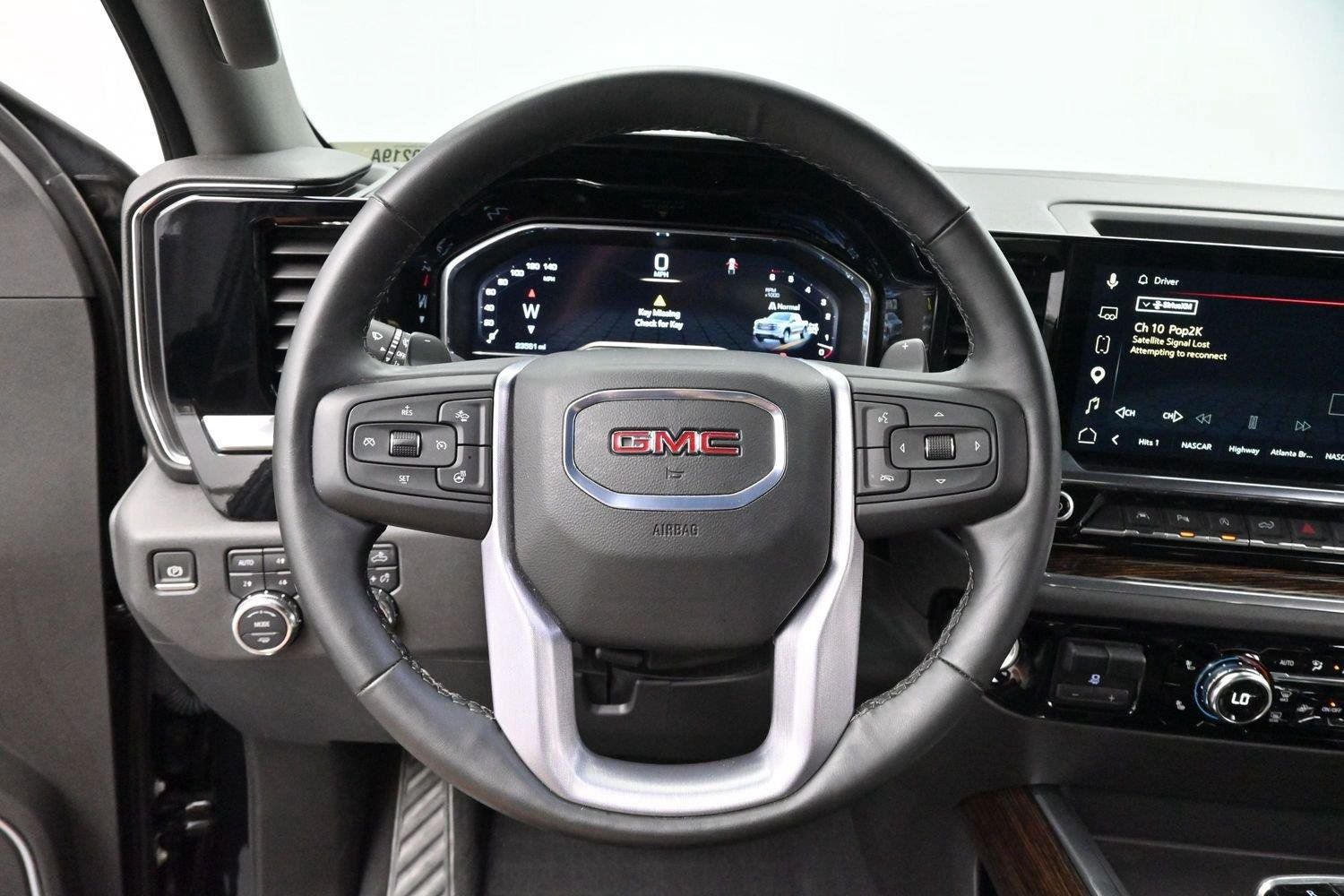 Used 2025 GMC Sierra 1500 Elevation w/ Elevation Premium Package AWD/4WD image 15