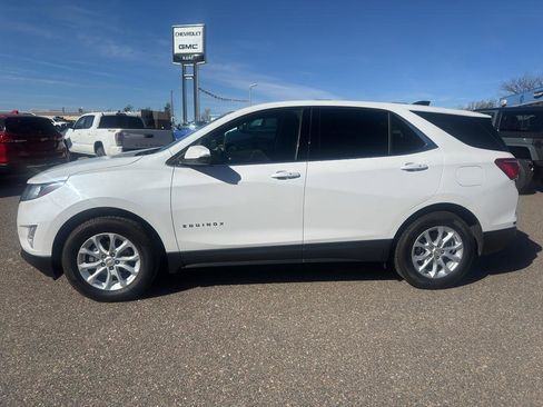 Used 2018 Chevrolet Equinox LT image 1