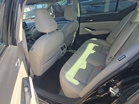 Used 2021 Nissan Altima 2.5 SL FWD image 11