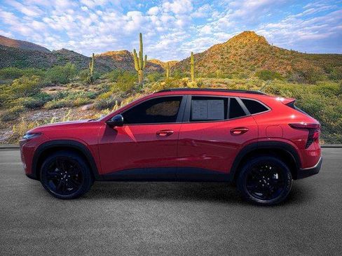 Used 2024 Chevrolet Trax ACTIV FWD image 8