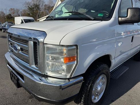 Used 2009 Ford E-350 and Econoline 350 Super Duty Wagon image 11