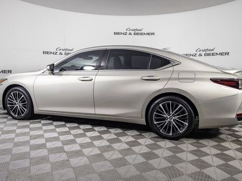 Used 2022 Lexus ES 300h w/ Premium Package FWD image 11