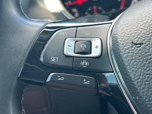 Used 2021 Volkswagen Tiguan SE FWD image 26