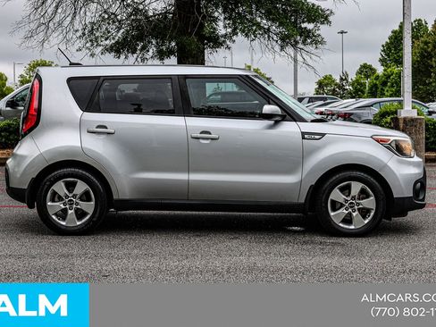 Used 2017 Kia Soul FWD image 11