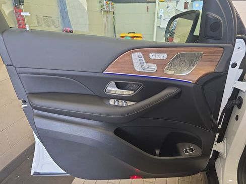 Certified 2025 Mercedes-Benz GLE 350 4MATIC image 29