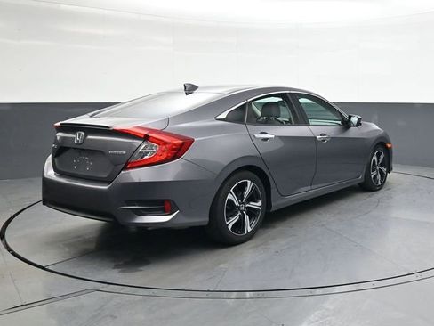 Used 2017 Honda Civic Touring image 4