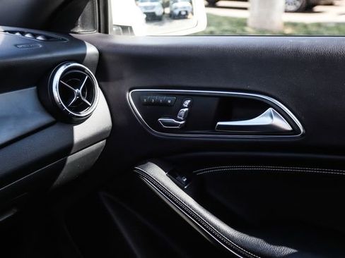 Used 2018 Mercedes-Benz CLA 250 4MATIC image 38