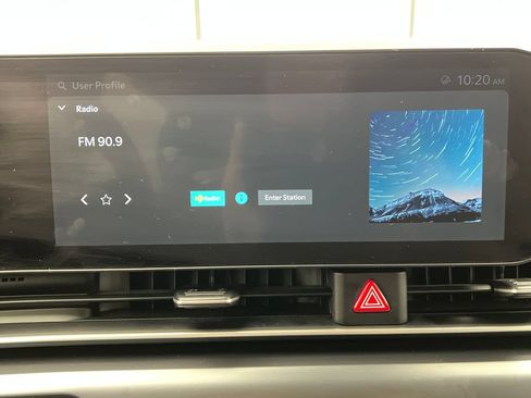Used 2025 Kia Carnival FWD image 69