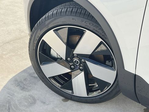 New 2026 Volvo EX40 Plus w/ Climate Package image 12