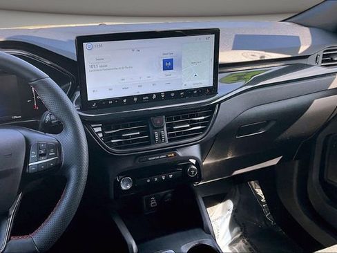 Used 2025 Ford Explorer ST-Line w/ Premium Package image 9