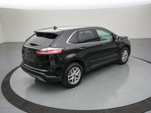 Certified 2024 Ford Edge SEL w/ Convenience Package AWD/4WD image 4