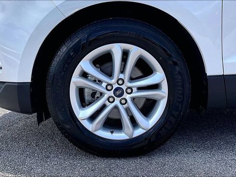 Used 2020 Ford Edge SEL FWD image 30