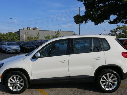 Used 2017 Volkswagen Tiguan Limited w/ Alloy Wheels Package image 6