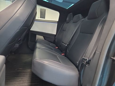 Used 2024 Tesla Cybertruck AWD Crew Cab image 6