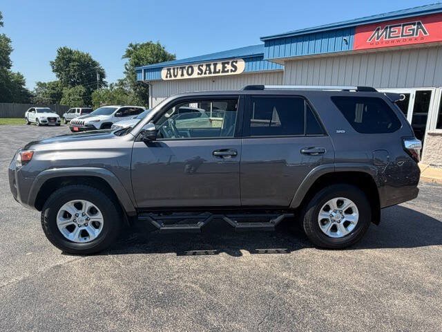 Used 2021 Toyota 4Runner SR5 AWD/4WD image 5