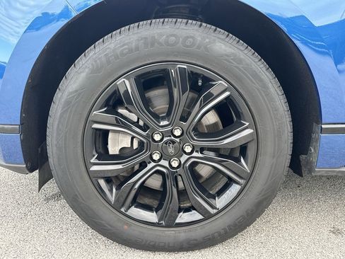 Used 2022 Ford Edge SE w/ Black Appearance Package image 18