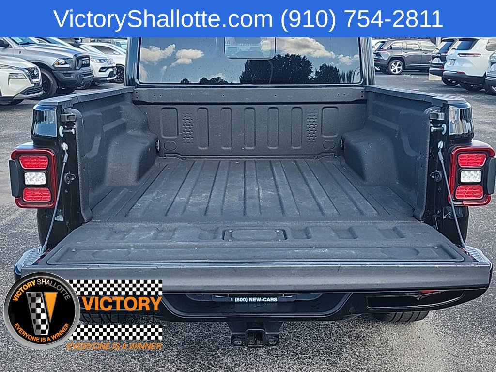 Certified 2022 Jeep Gladiator Overland AWD/4WD image 32