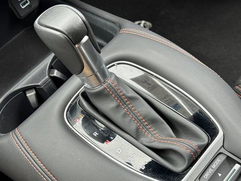 Certified 2025 Honda HR-V Sport image 25