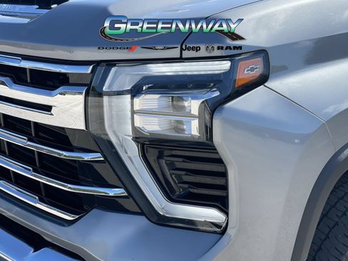 Used 2024 Chevrolet Silverado 2500 LTZ w/ LTZ Plus Package AWD/4WD image 6