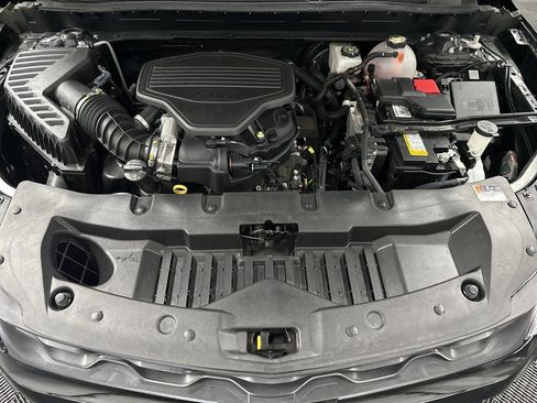 Used 2024 Chevrolet Blazer Premier w/ Enhanced Convenience Package image 39