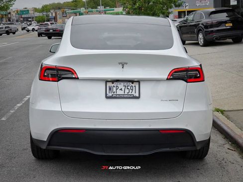 Used 2021 Tesla Model Y Long Range AWD/4WD image 7
