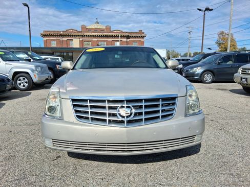 Used 2007 Cadillac DTS Luxury II image 9