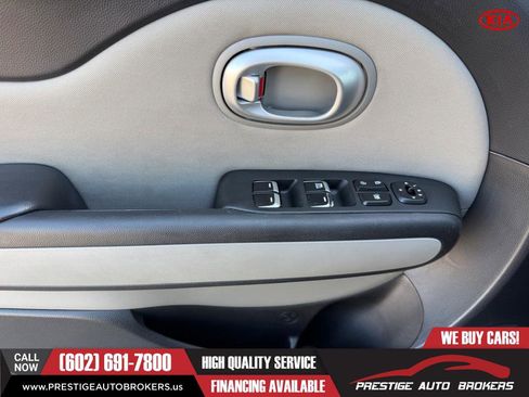 Used 2017 Kia Soul FWD image 23